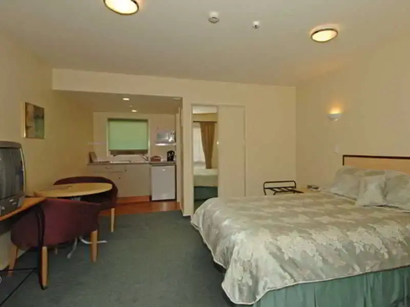 Antonios Motor Lodge