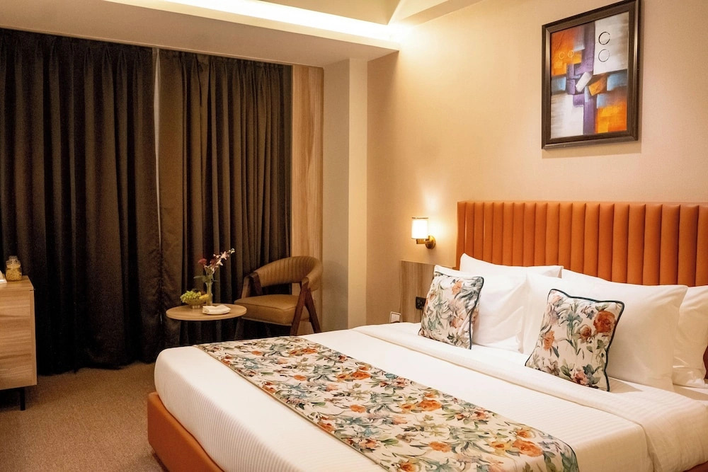 ASTER GRAND BY ZENQ Saket
