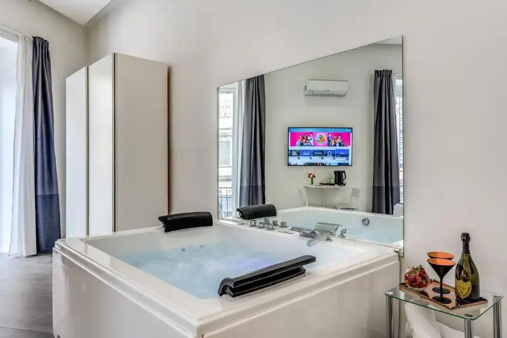 Gallery Suite Naples