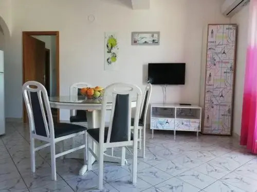 Apartments Podbarje