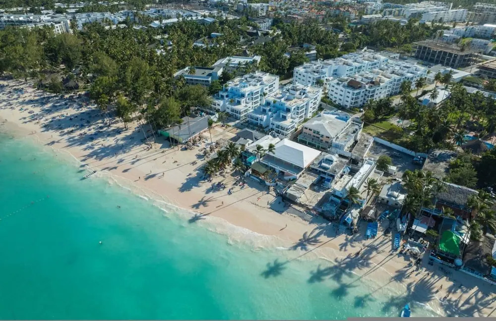 Beachfront Condo 2 Pools Private Beach 8 Guest