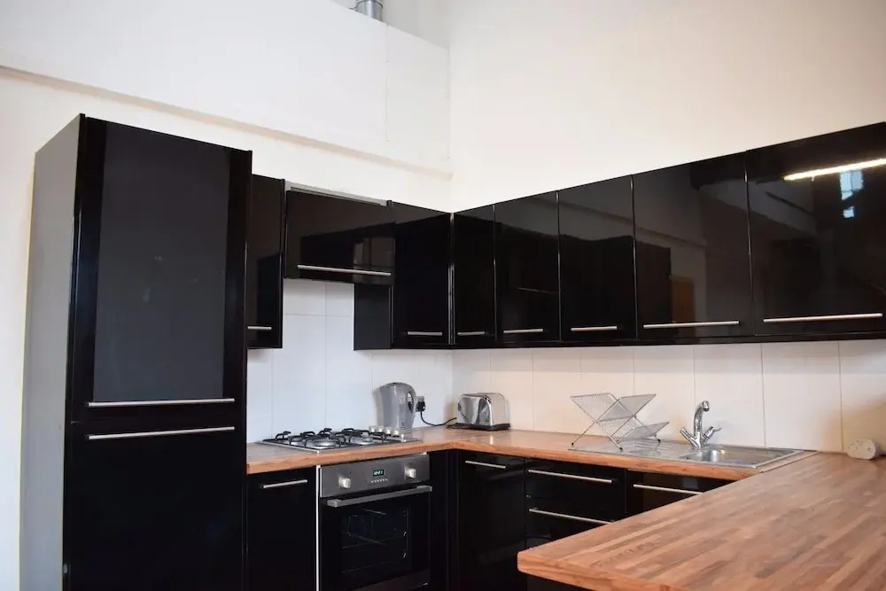 2 Bedroom Old Warehouse Near Canary Wharf