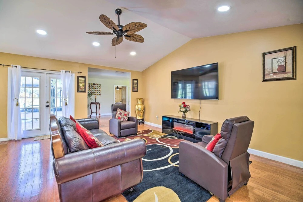 Lanai, Pool & Gas Grill: Sebring Retreat