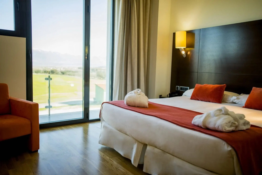 Hospedium Hotel Valles de Gredos Golf