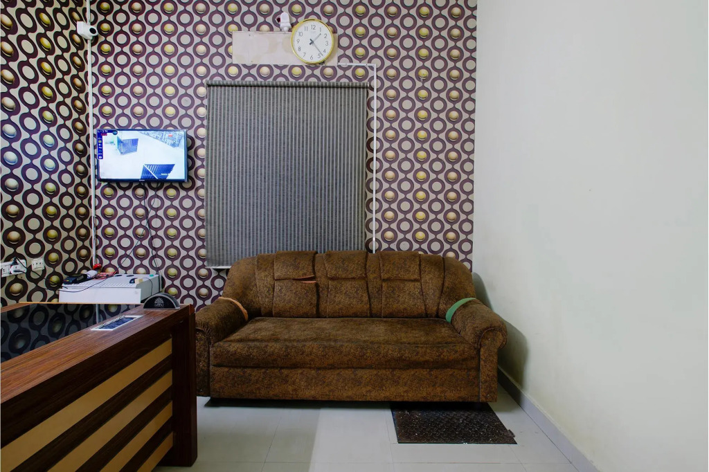 FabHotel Green Tree Residency