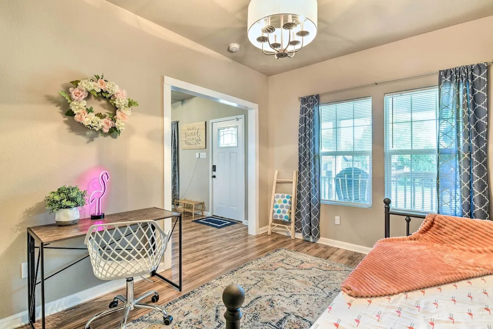 Charming San Antonio Home ~ 4 Mi to Downtown