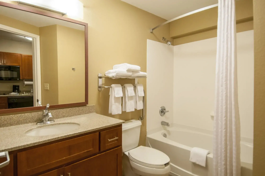 Candlewood Suites Flowood, MS by IHG