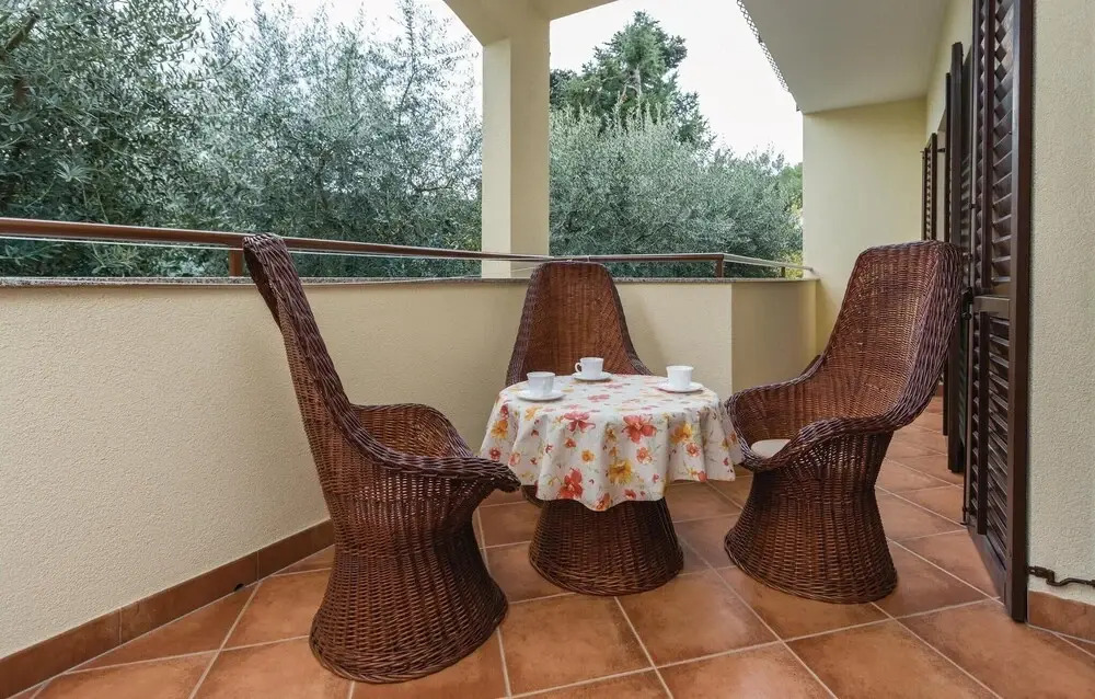 Awesome Home in Porec With Wifi and 2 Bedrooms