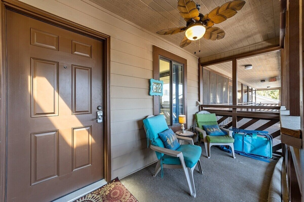 Heron Pointe C12