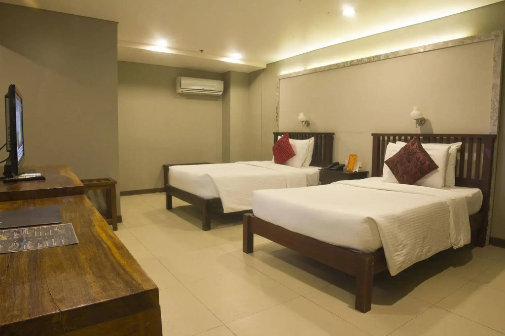 Artina Suites Hotel