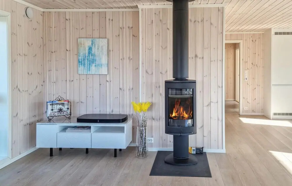 4 Bedroom Amazing Home In Færvik