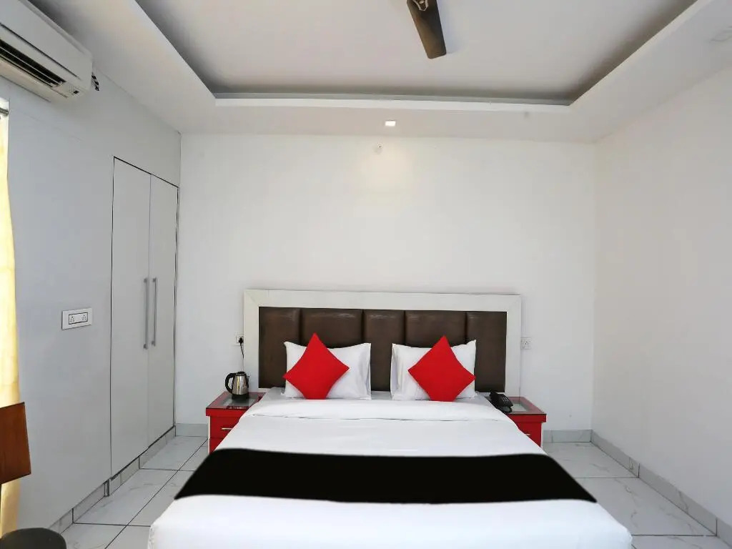 Hotel Stonewood by OYO Rooms