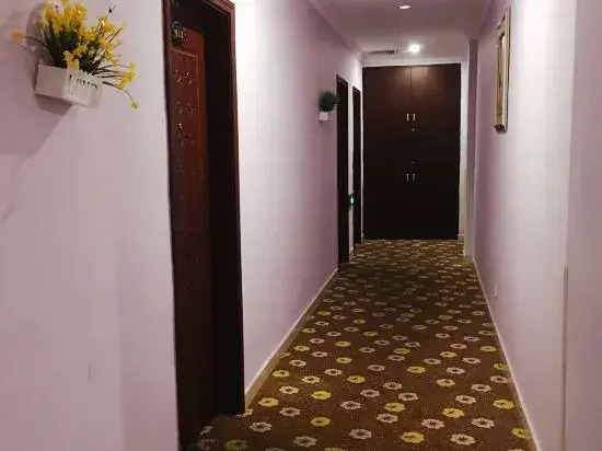 Lvzhou Hostel