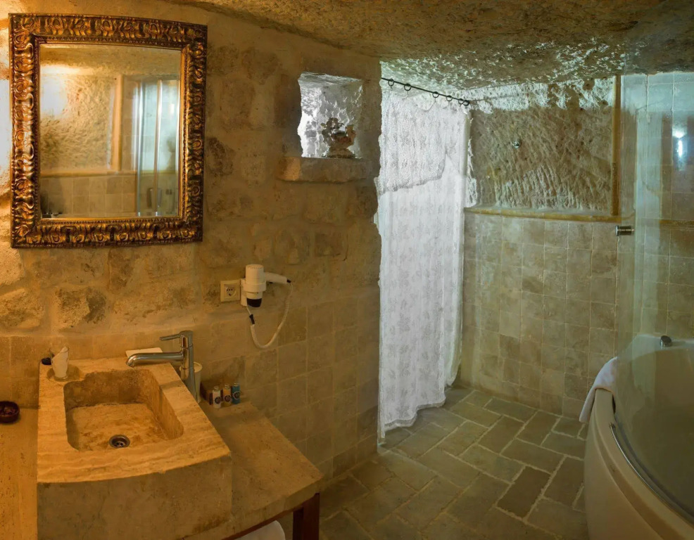 Melekler Evi Cave Hotel