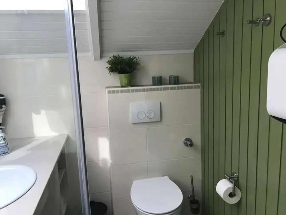 Hein Muck Modern Retreat