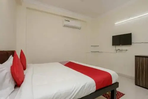 Hotel Metro by OYO Rooms