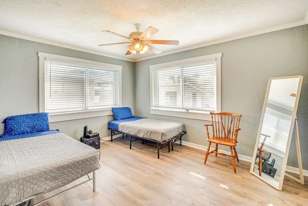 Ormond Beach Family Home: Walk to Ocean!