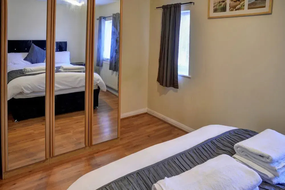 Premier 2bed Hse Nr Excel.clean.wifi.free Parking