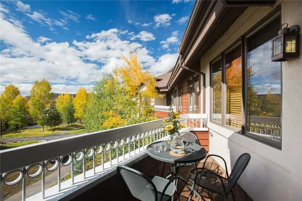 3302 Champagne Lodge, Trappeur's Crossing Apartment 2