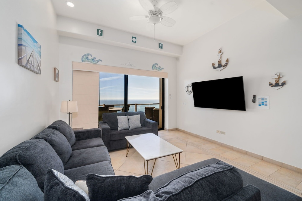 Las Palomas 2BR 2BA Ocean View Penthouse