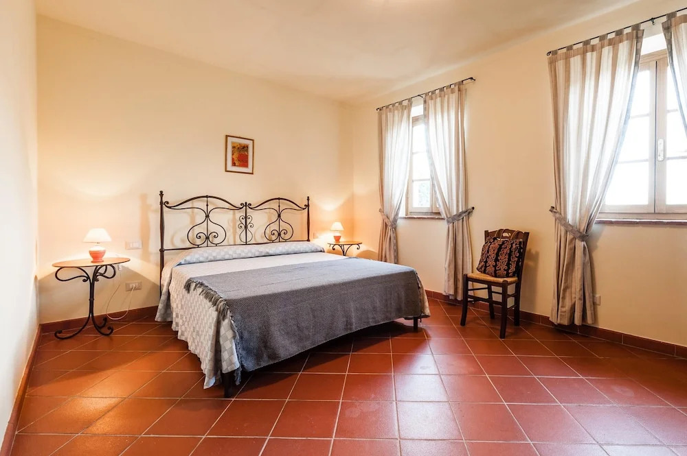 Apartment With 2 Bedrooms in Mencarini, With Shared Pool, Furnished Garden and Wifi Near the Beach