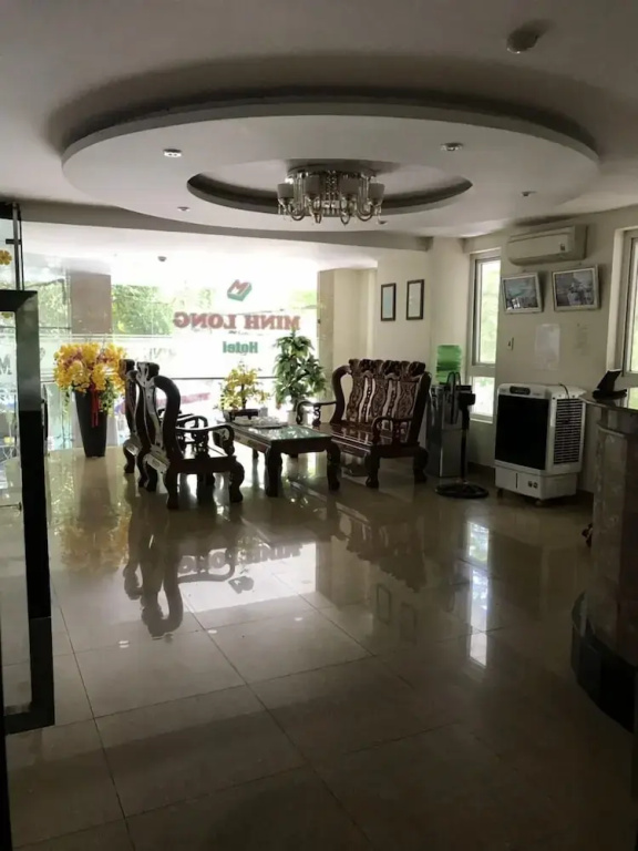 Minh Long Hotel