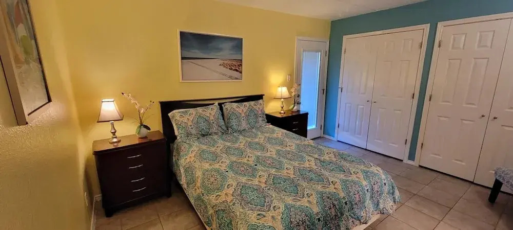Clean Updated Condo w/ Pool 1/2 a Block to Beach 2 Bedroom Home by Redawning