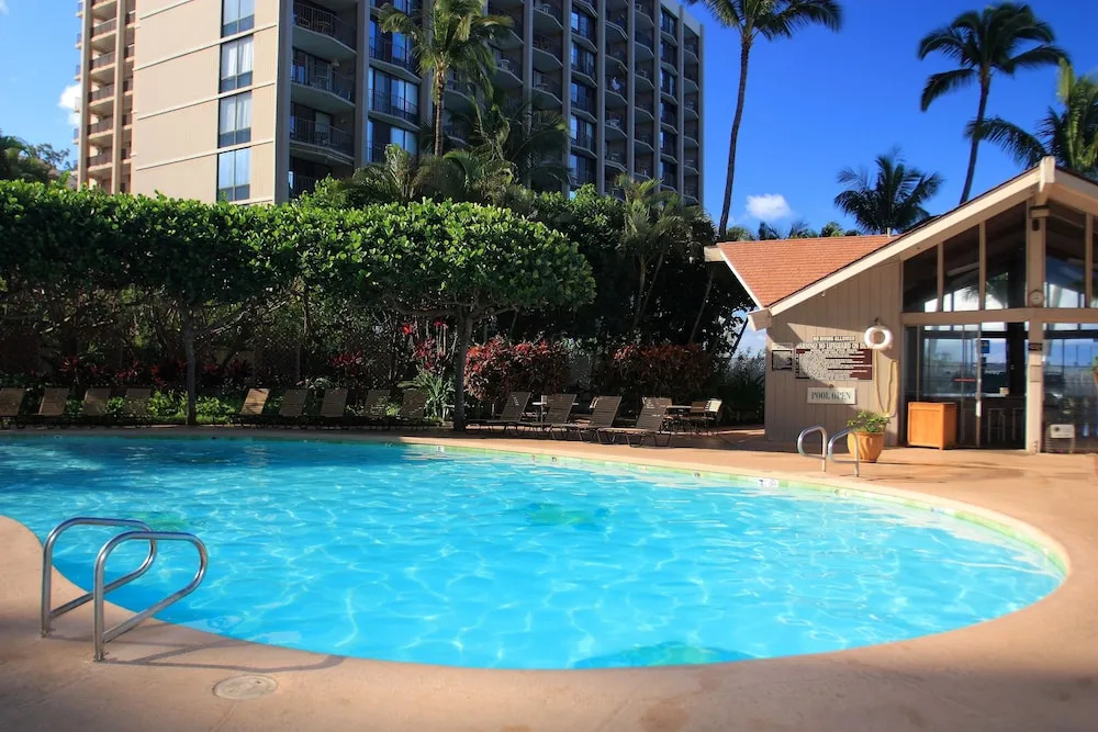 Royal Kahana #1202 Studio Bedroom Condo by RedAwning