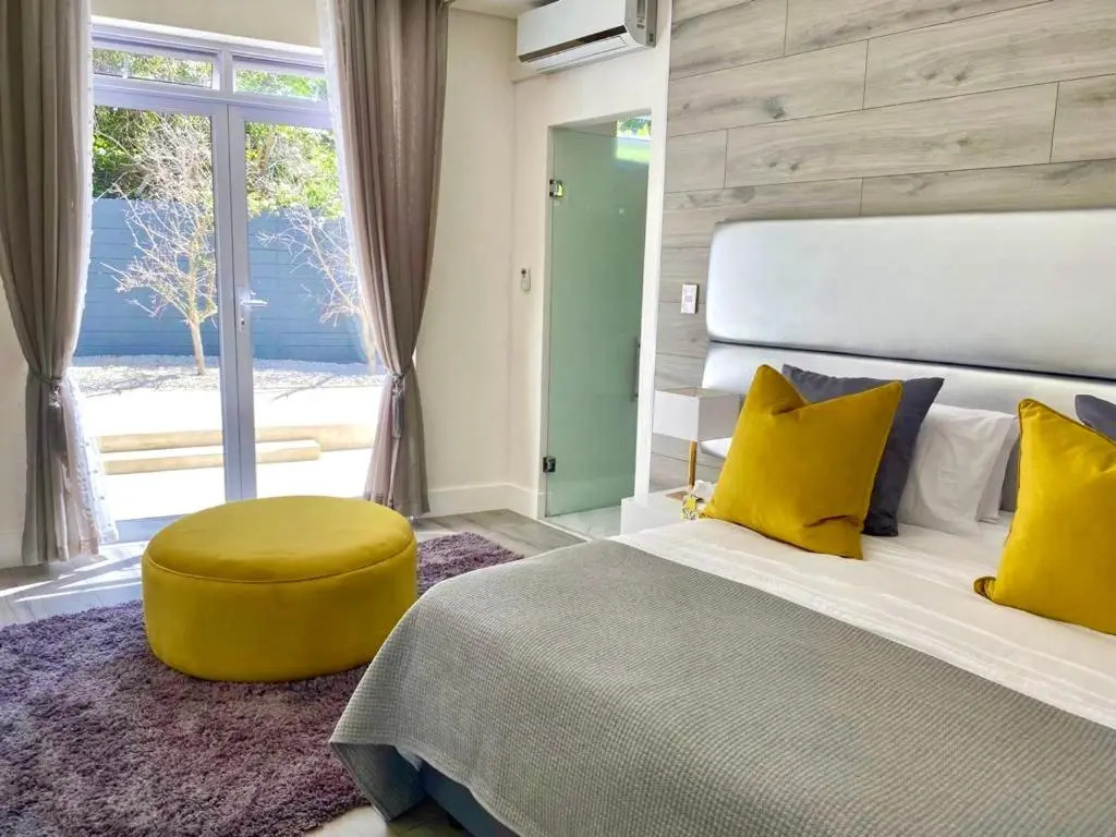 Badgemore Villa in Constantia Winelands