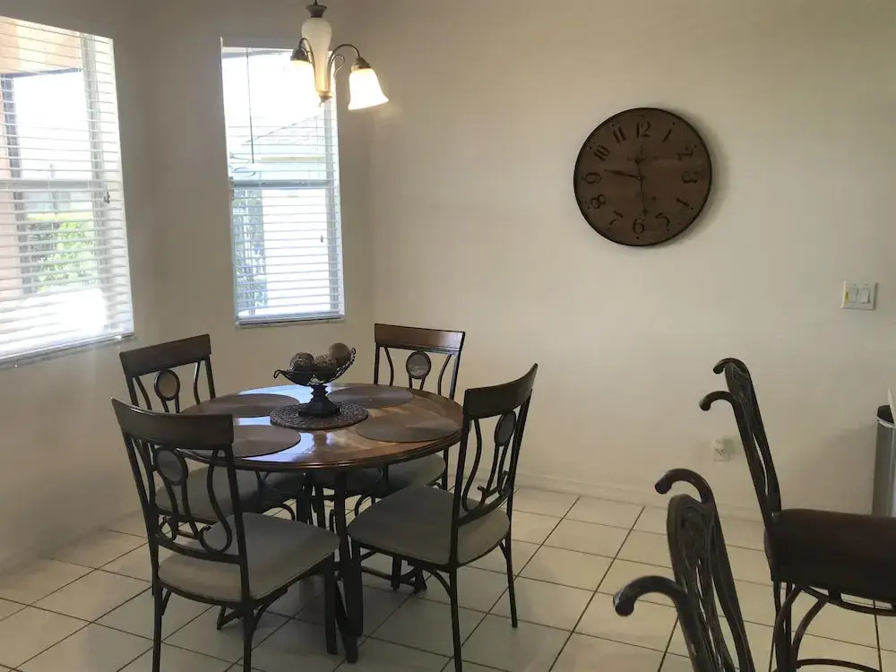 Large 3 Bedroom Home 15 Minutes From Walt Disney World