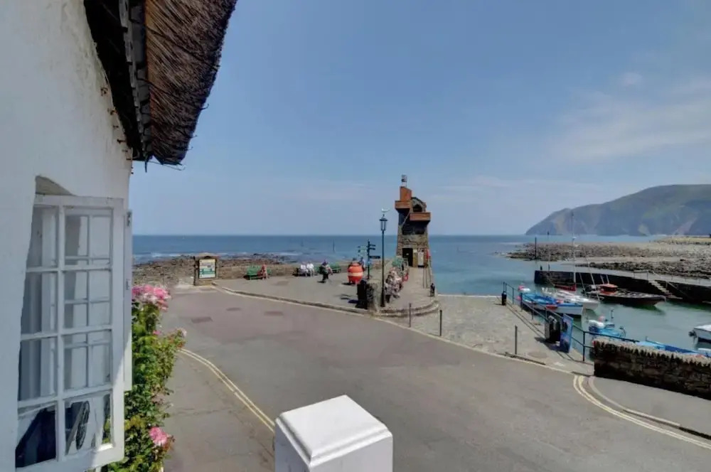 Seaview 1 Bed Apartment Sleeps 4 - Balcony - Tv