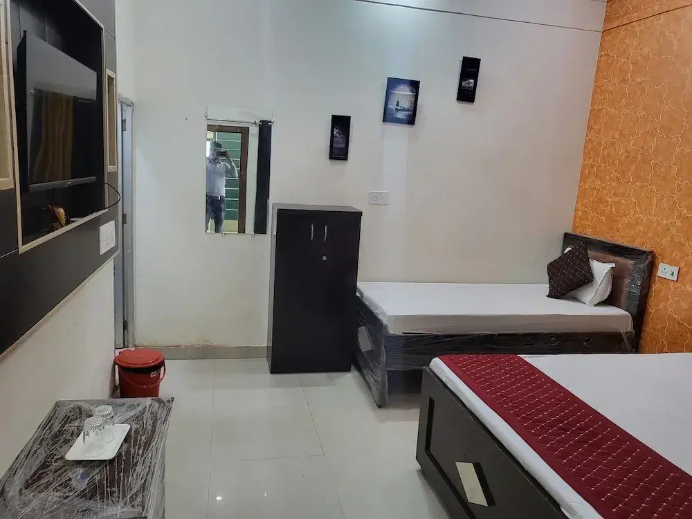 Ramam Hotel by Naavagat Near Ram Mandir