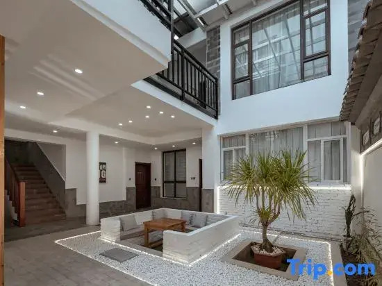 Muyu · Yujian Mufeng The | Yu Songjian Xianju Homestay (Dali Ancient City South Gate)