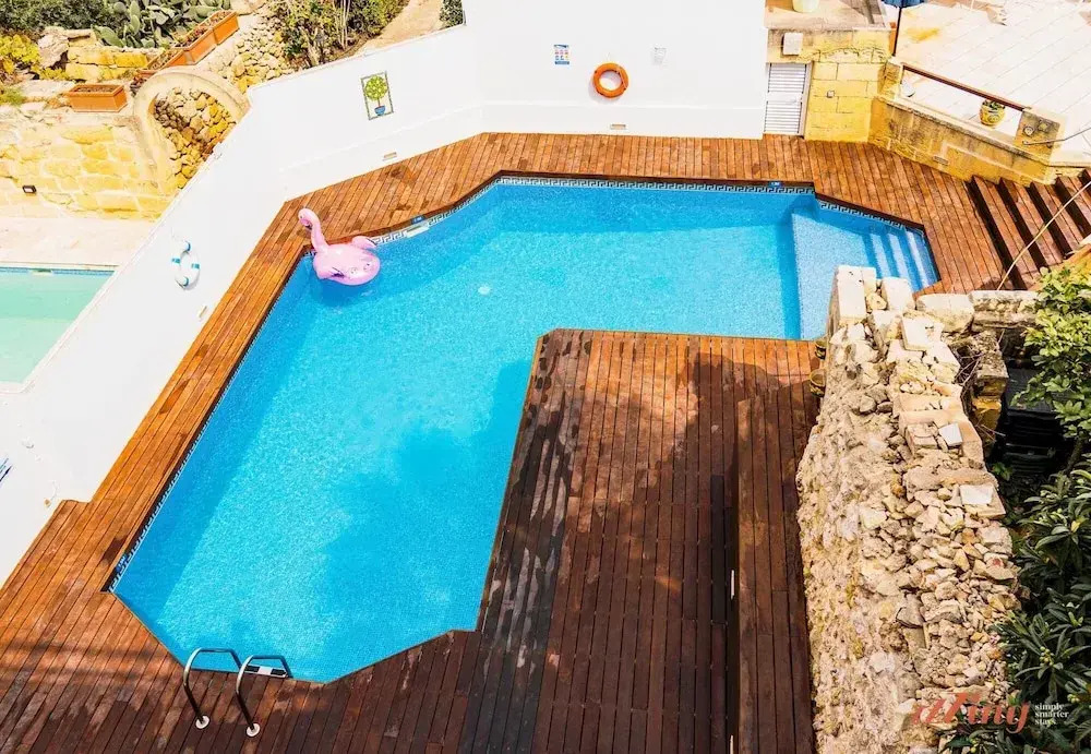 Authentic Country Home w Incredible Pitch Pool