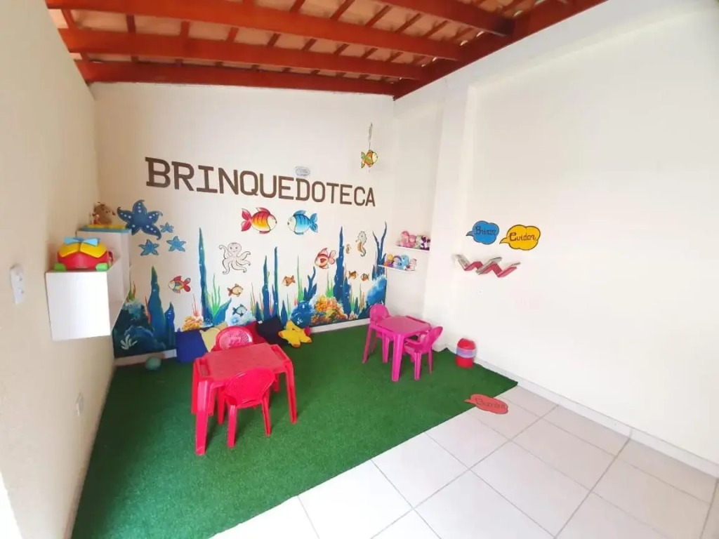 Lindo apto com 3 quartos, apenas 1 quadra da praia das Toninhas