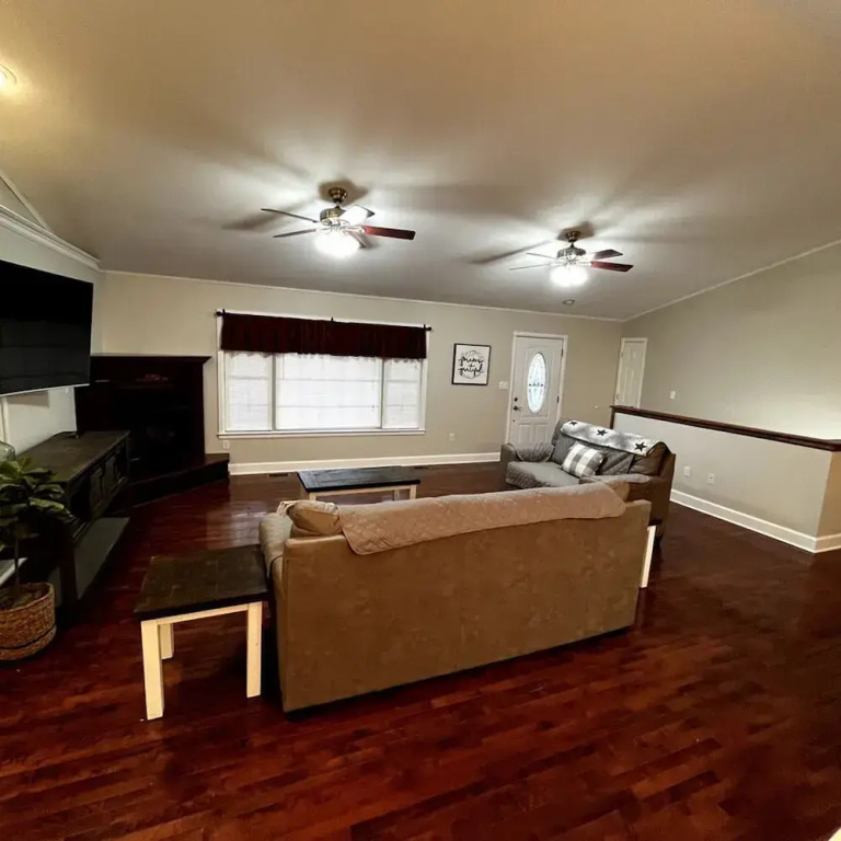 Pet Friendly Fire Pit Movie Theater Pool Sauna