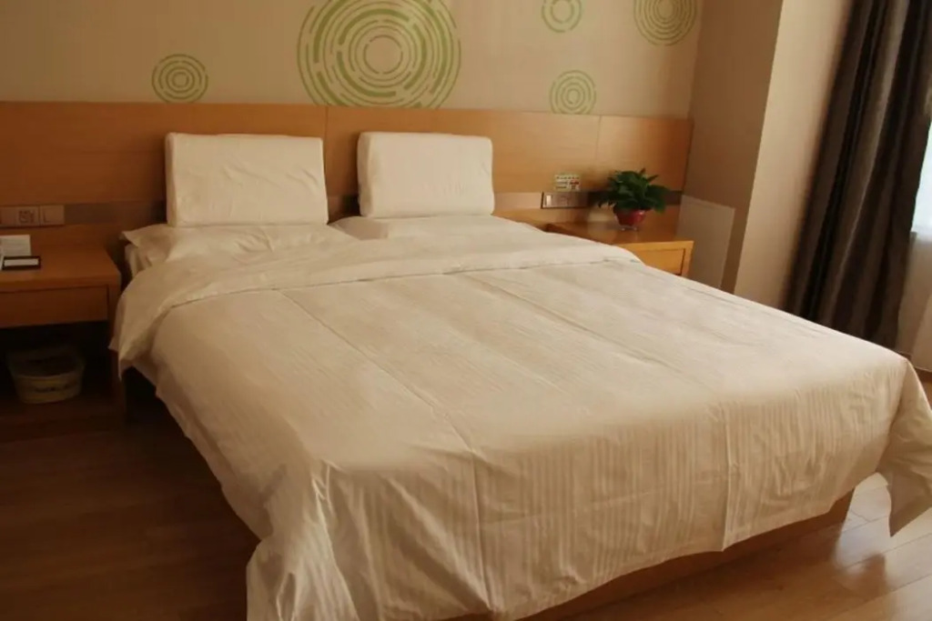 GreenTree Inn Pingdingshan Wanda Plaza Branch