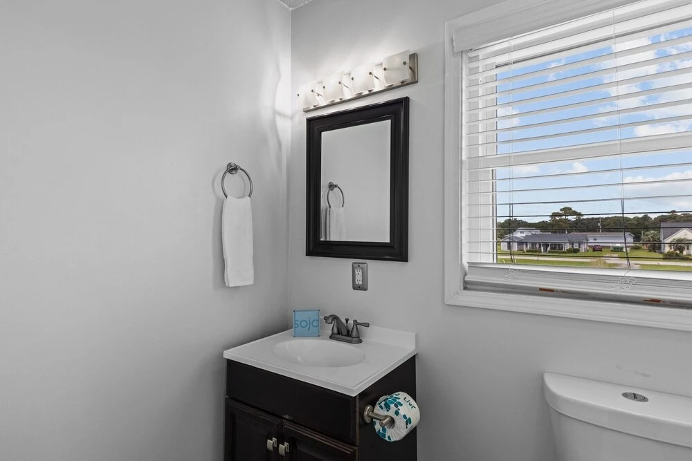 Coastal Tide 3 Bedroom Home by RedAwning