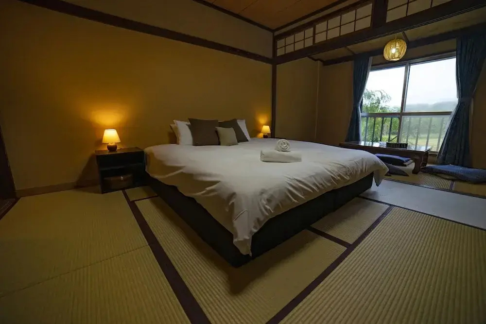 HA-MON Slope Side Hotel and Private Chalet