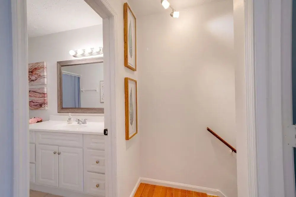 Boho Chic 2BD Walk to Shelby Park and Restaurants!
