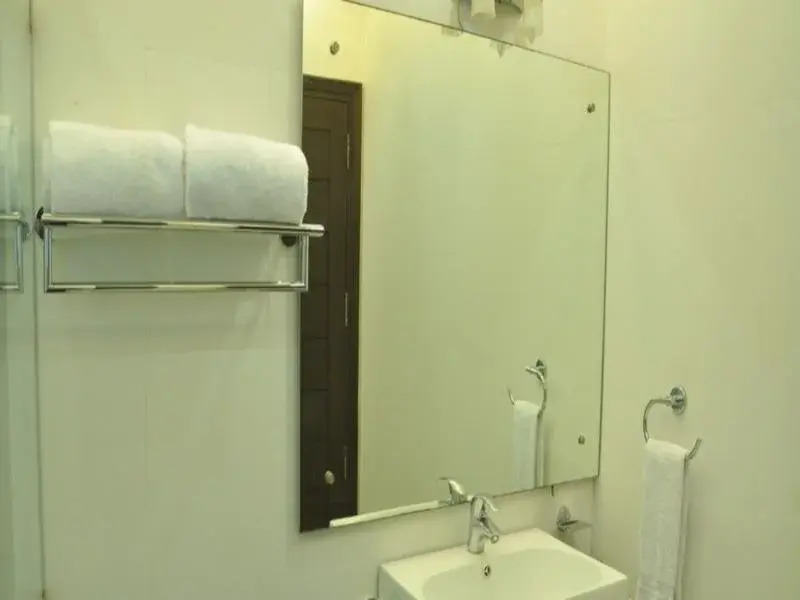 Sanshui Sunshine Holiday Hotel