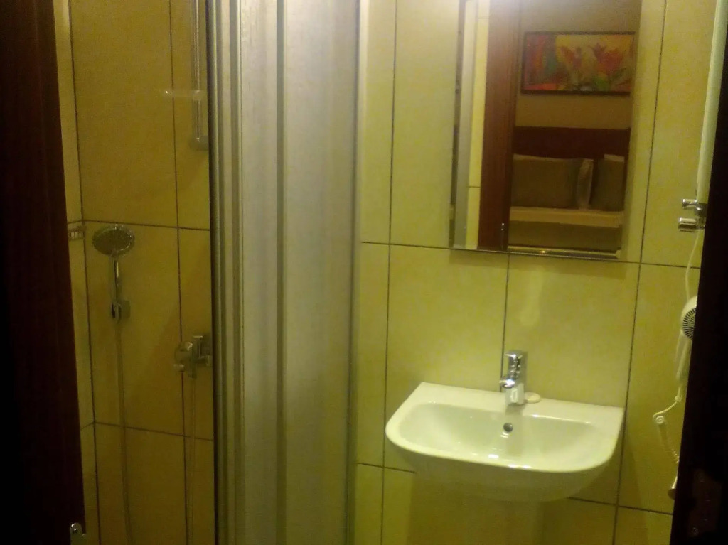 Cordis Hotel