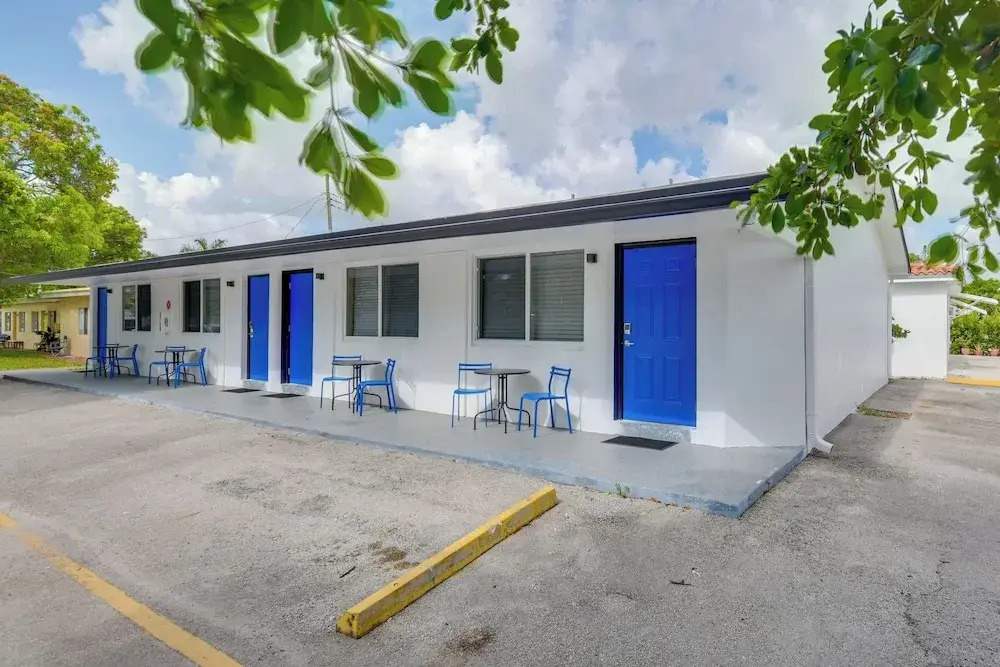 2 Mi to Ocean: Dog-friendly Hallandale Beach Condo