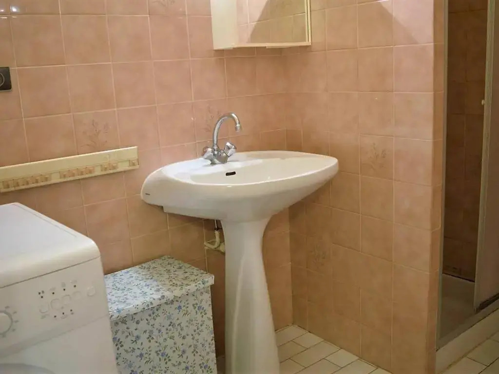 Appartement Le Lavandou, 1 pièce, 4 personnes - FR-1-251-50