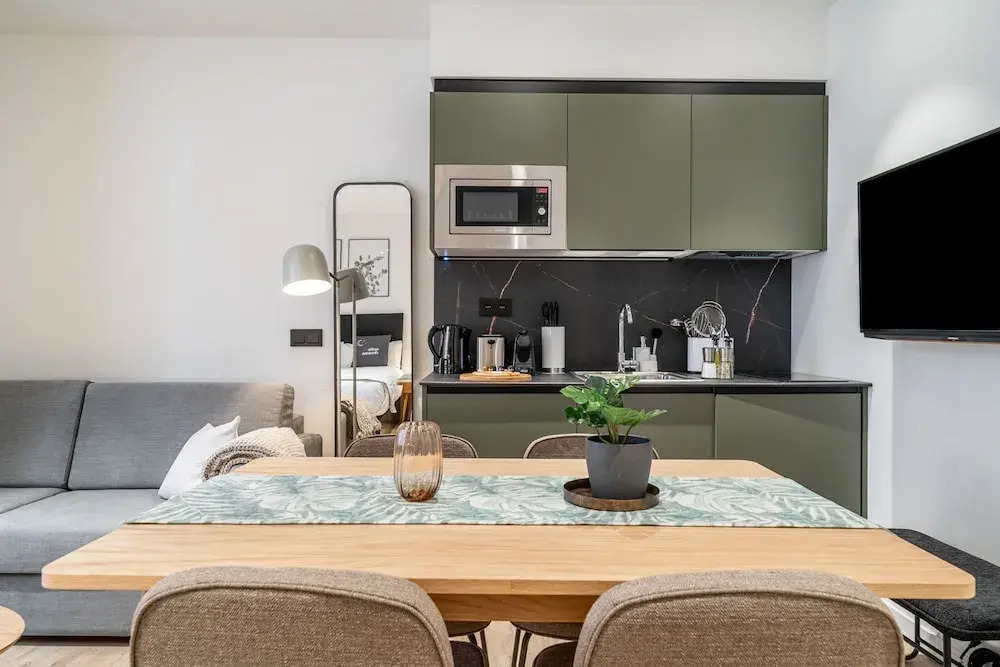 Limehome Vitoria Palacio de los Álava-Velasco