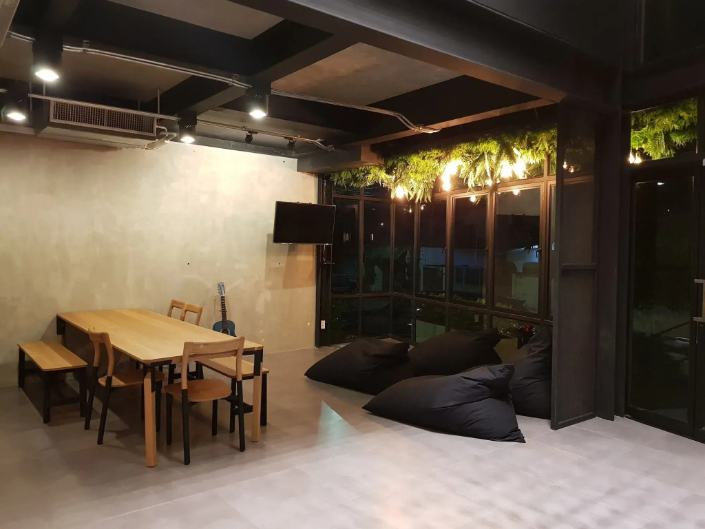 Wayha Hostel Don Mueang Airport