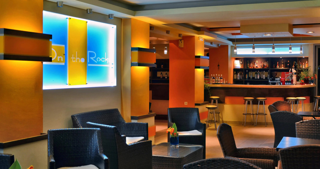 Belussi Beach Hotel & Suites