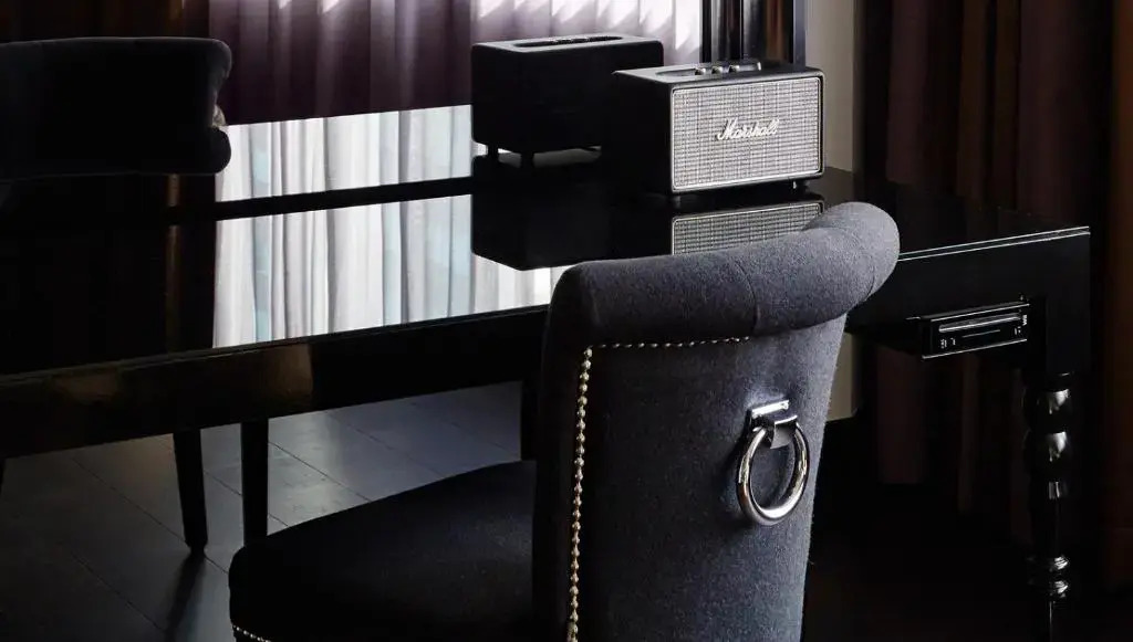 Roomers Frankfurt Central, Autograph Collection