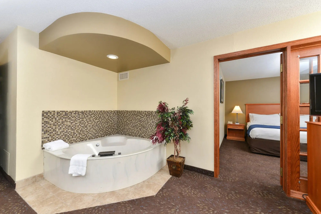 Holiday Inn Express St. Paul South - Inver Grove Heights by IHG