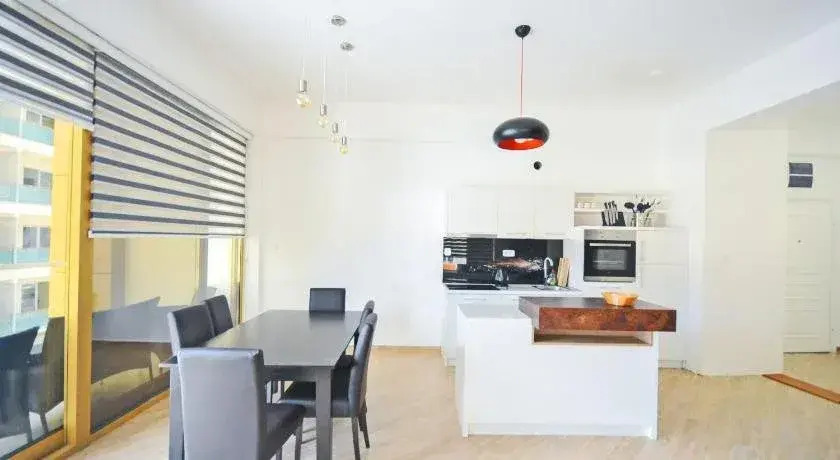 Sea Breeze Lux Apartments